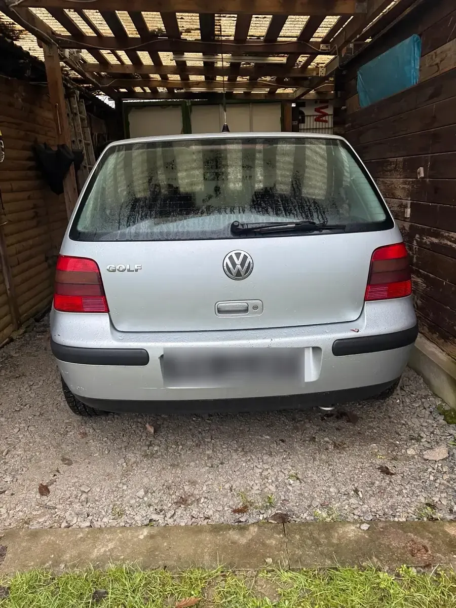 Gebraucht VW Golf IV 90 PS (66 kW) 2004 Silber Kleinwagen