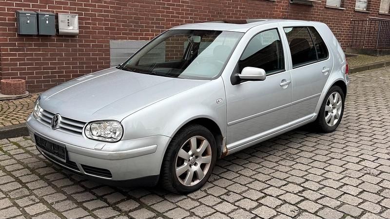 Silber Gebraucht 2003 VW Golf Pacific Limousine | 1.990 € (Fairer Preis) - Bild 1/4