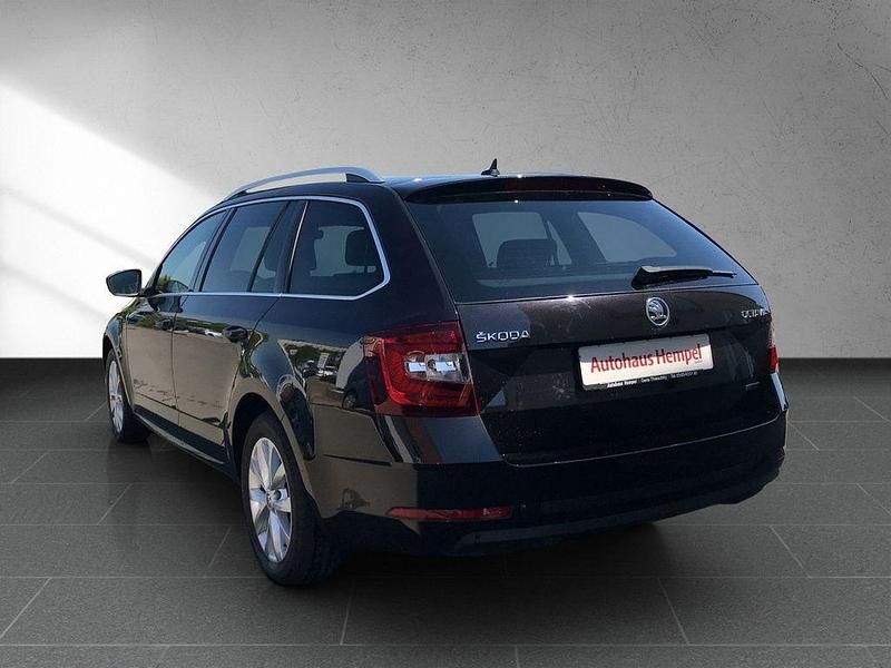 Gebraucht Skoda Octavia G-TEC Style 131 PS (96 kW) 2020 Black magic perleffekt met. Kombi