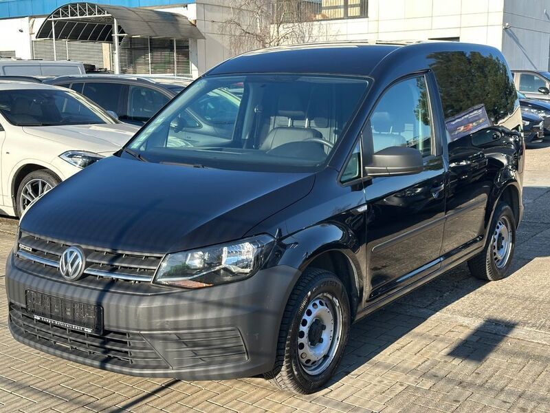 Schwarz Gebraucht 2020 VW Caddy Van / Kleinbus | 10.700 € (Guter Preis) - Bild 1/4
