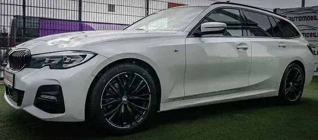 Gebraucht BMW 318 M Sport 156 PS (114 kW) 2022 Weiß Kombi