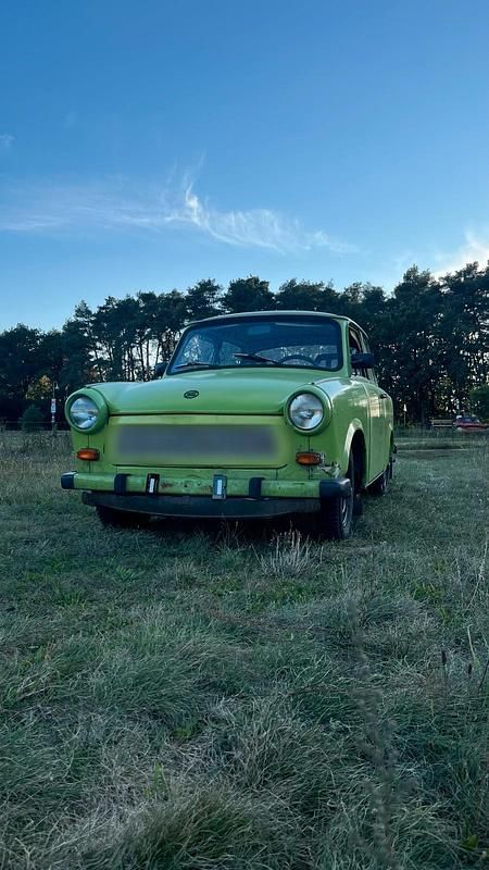 Grün Gebraucht 1984 Trabant 601 Limousine | 3.300 € - Bild 1/4