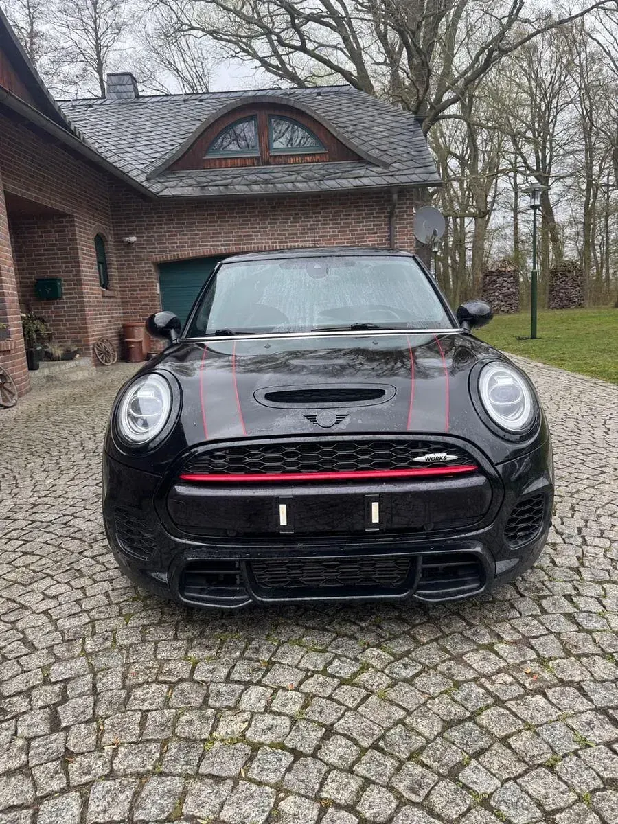 Gebraucht Mini John Cooper Works 231 PS (169 kW) 2019 Schwarz Kleinwagen