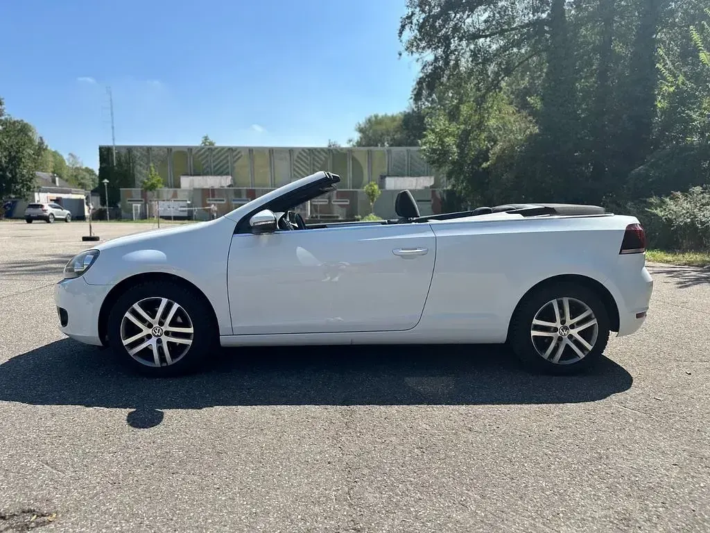 Gebraucht VW Golf Cabriolet 105 PS (77 kW) 2011 Weiß Cabrio