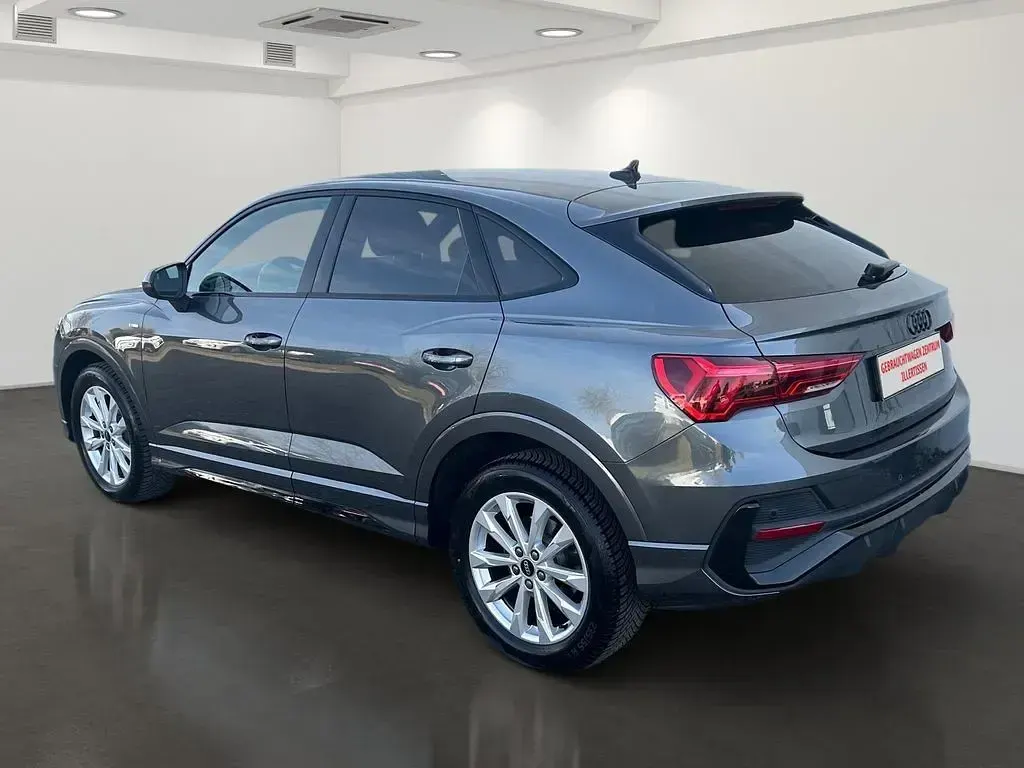 Gebraucht Audi Q3 Sportback S-Line 150 PS (110 kW) 2024 Grau SUV