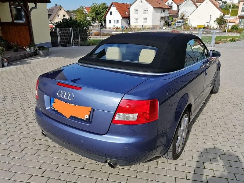 Gebraucht Audi Cabriolet 163 PS (119 kW) 2004 Violet Cabrio