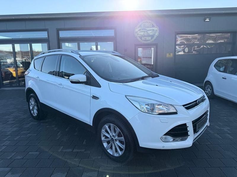 Frozen white Gebraucht 2015 Ford Kuga Titanium SUV | 9.999 € (Fairer Preis) - Bild 1/4