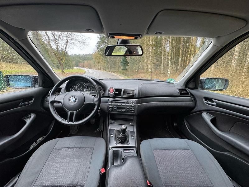 Gebraucht BMW 316 116 PS (85 kW) 2004 Schwarz Limousine
