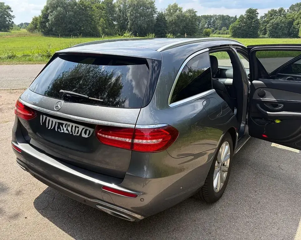 Gebraucht Mercedes 220 194 PS (142 kW) 2018 Grau Limousine