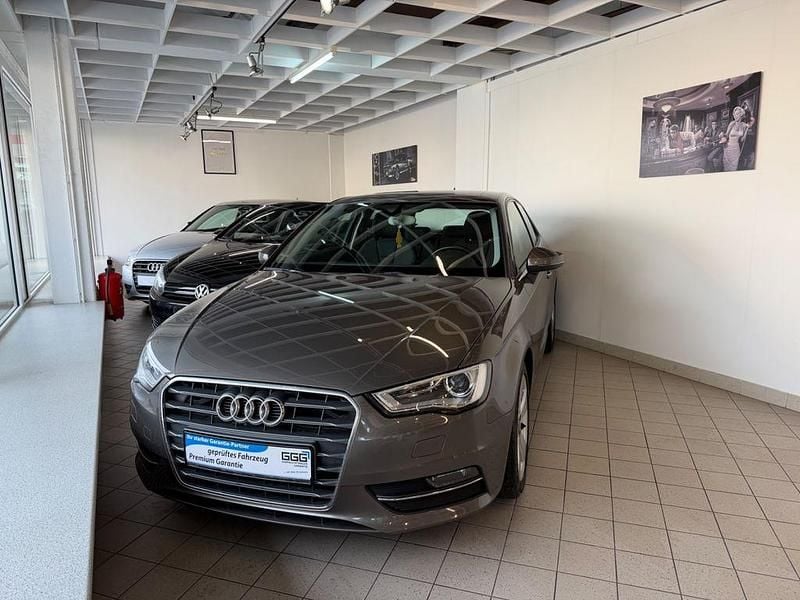 Gebraucht Audi A3 S-Line 150 PS (110 kW) 2013 Grau Kleinwagen
