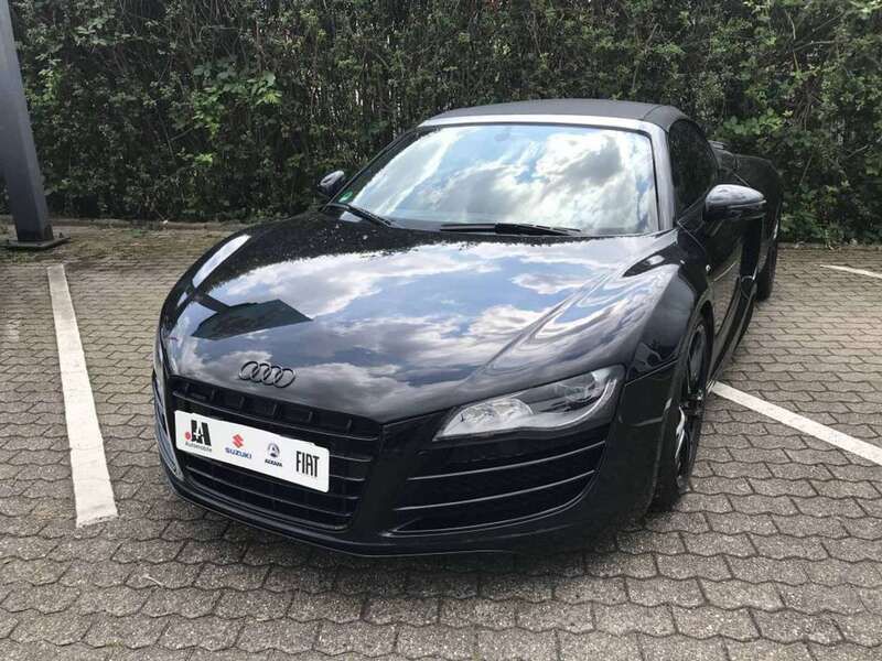 Phantomschwarz perle (metallic) Gebraucht 2010 Audi R8 Spyder Comfort Cabrio | 67.900 € (Fairer Preis) - Bild 1/4