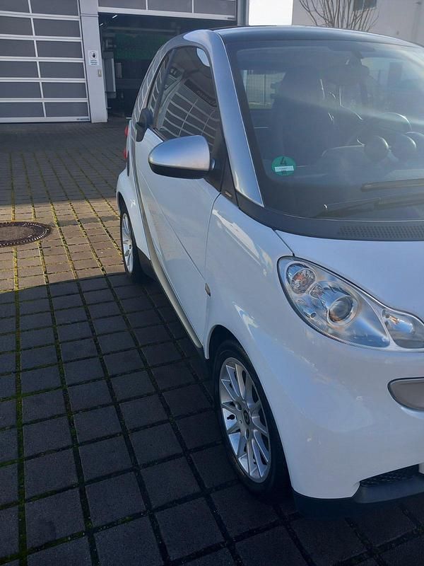 Gebraucht Smart ForTwo Coupé 71 PS (52 kW) 2010 Weiß Coupé