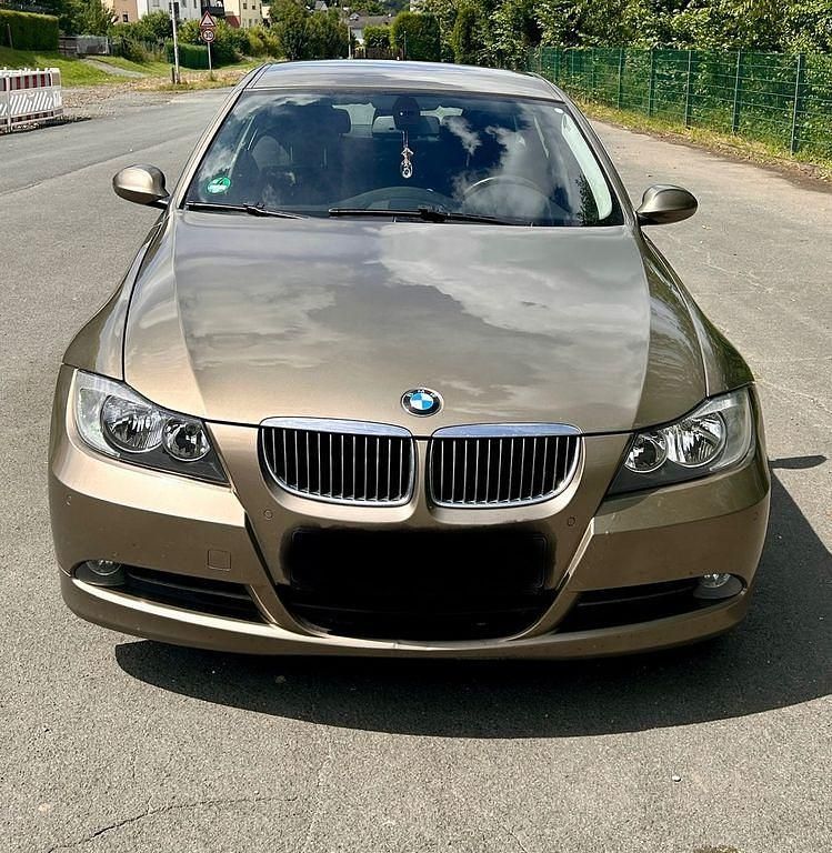 Gebraucht BMW 325 218 PS (160 kW) 2006 Gold Limousine