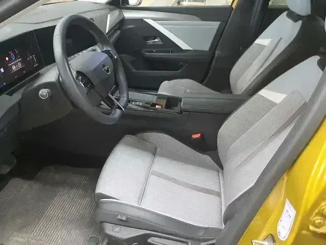 Gebraucht Opel Astra Elegance 150 PS (110 kW) 2023 Gelb Kleinwagen
