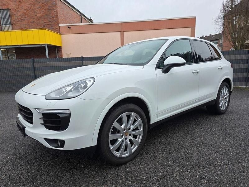 Gebraucht Porsche Cayenne Platinum Edition 262 PS (192 kW) 2016 Pure white/weiss SUV