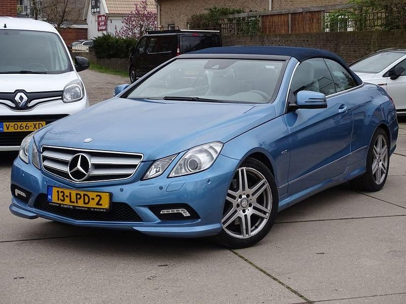 Gebraucht Mercedes E350 Elegance 294 PS (216 kW) 2010 Blau Cabrio