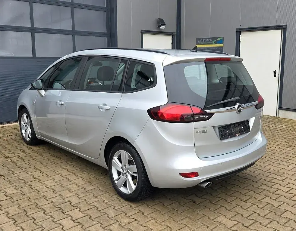 Gebraucht Opel Zafira Tourer drive 170 PS (125 kW) 2016 Argon silber/ice silver (m2) Van / Kleinbus