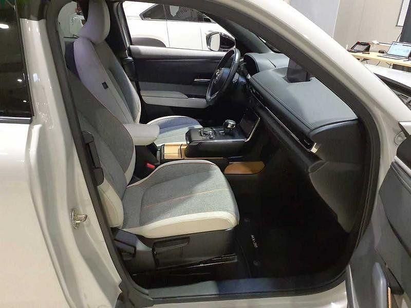 Gebraucht Mazda MX30 Ad'Vantage 106 kW (145 PS) 2022 Ceramic white (metallic) SUV