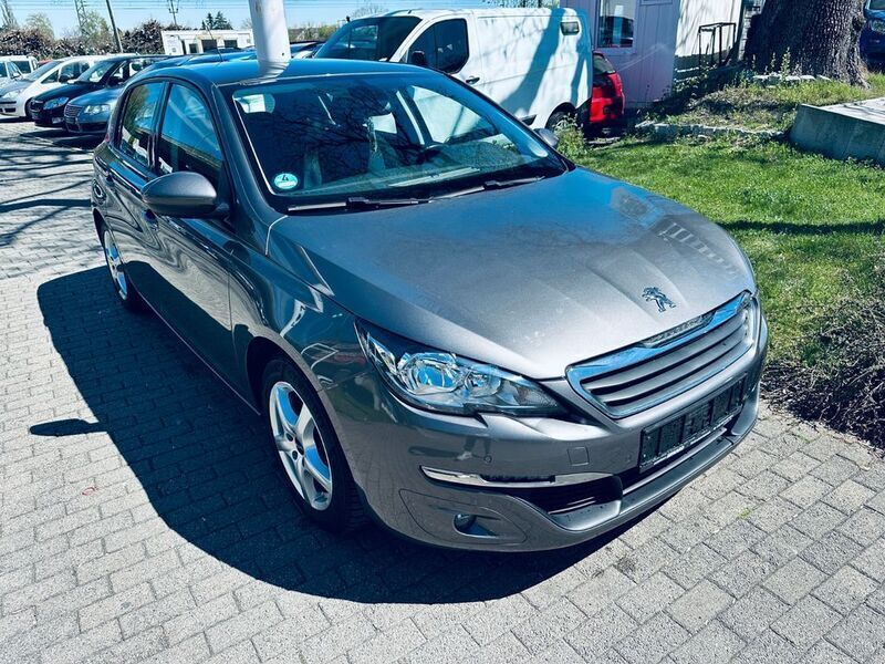 Grau Gebraucht 2016 Peugeot 308 Active Limousine | 6.900 € (Guter Preis) - Bild 1/4