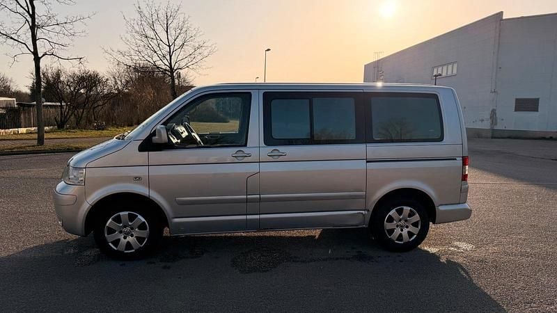 Używany VW T5 131 KM (96 kW) 2006 Srebrny Van