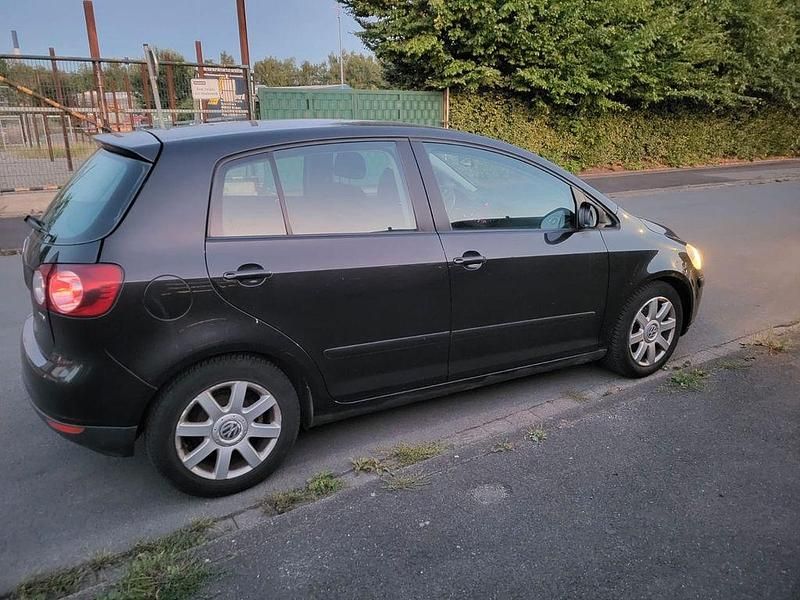 Schwarz Gebraucht 2005 VW Golf Plus Cross Trendline Van / Kleinbus | 1.700 € (Fairer Preis) - Bild 1/2