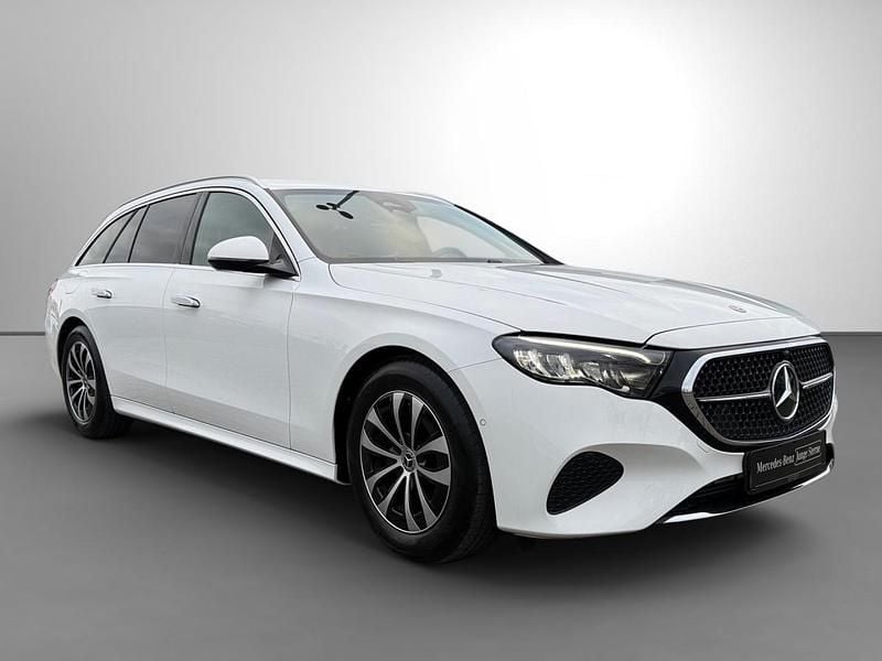 Gebraucht Mercedes E220 Avantgarde 197 PS (144 kW) 2024 Weiß Kombi