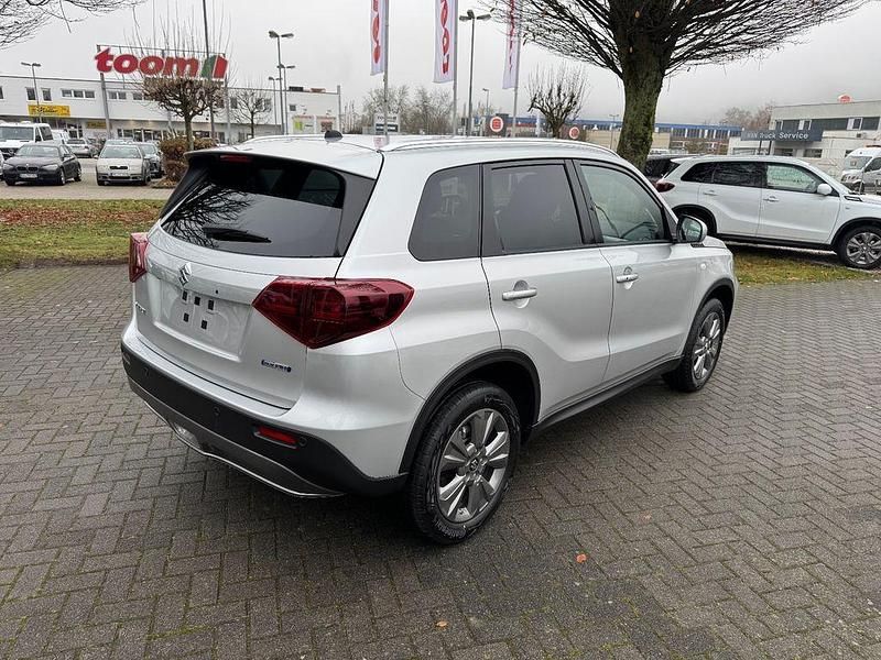 Gebraucht Suzuki Vitara Comfort 110 PS (80 kW) 2025 Silber SUV