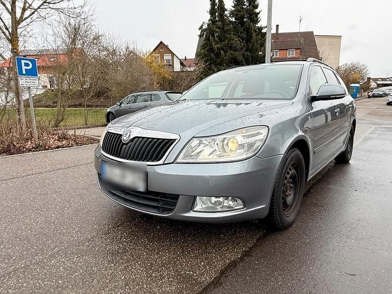Gebraucht Skoda Octavia 122 PS (89 kW) 2013 Grau Kombi