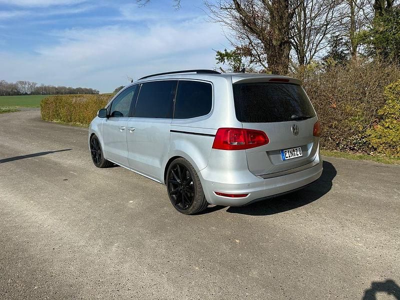 Gebraucht VW Sharan Highline 177 PS (130 kW) 2015 Silber Van / Kleinbus