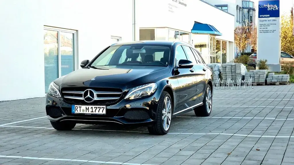 Gebraucht Mercedes C220 170 PS (125 kW) 2015 Schwarz Limousine