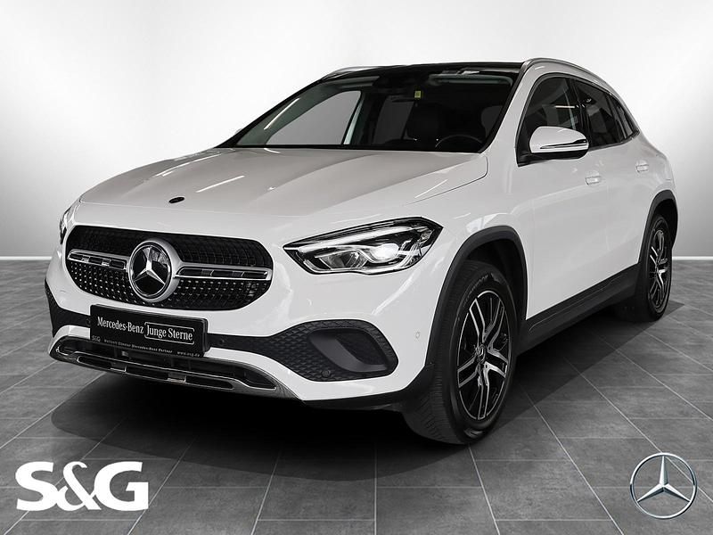 Gebraucht Mercedes GLA180 Progressive 136 PS (100 kW) 2021 Unilack polarweiß SUV