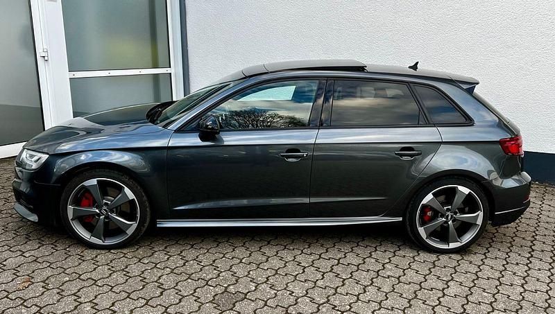 Gebraucht Audi S3 Ambiente 300 PS (220 kW) 2019 Grau Limousine