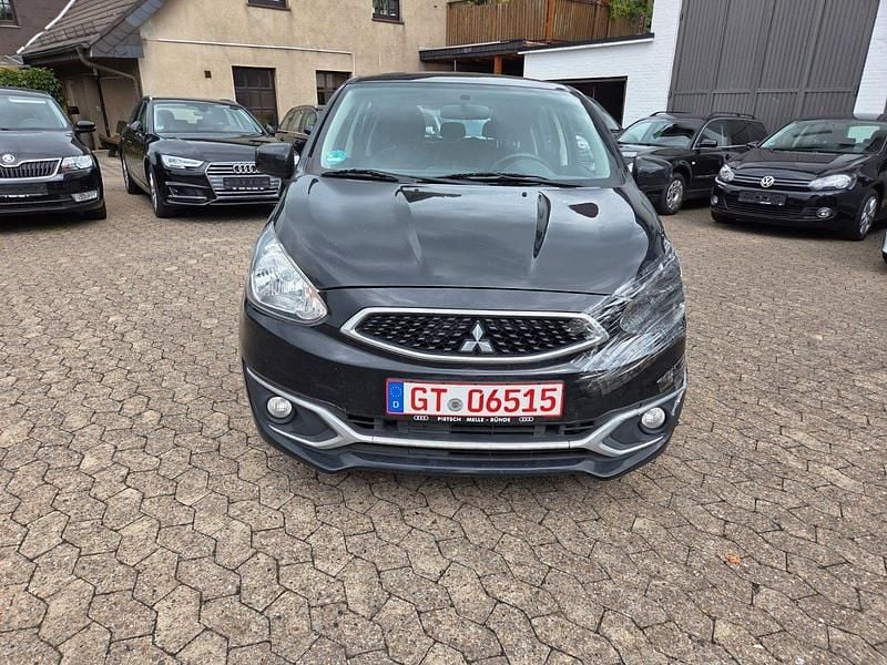 Schwarz Gebraucht 2017 Mitsubishi Space Star Edition Kleinwagen | 2.800 € - Bild 1/4