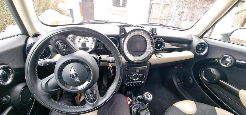 Gebraucht Mini Cooper 122 PS (89 kW) 2013 Weiß Kleinwagen