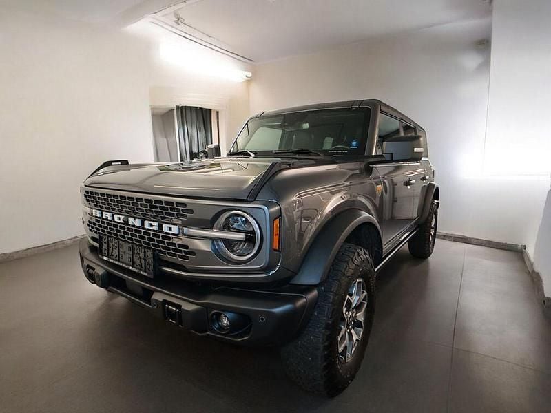 Grau Gebraucht 2024 Ford Bronco SUV | 54.990 € (Guter Preis) - Bild 1/4