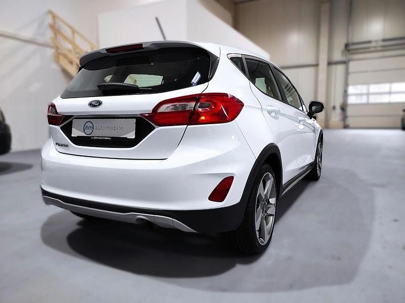 Gebraucht Ford Fiesta Active 86 PS (63 kW) 2018 Weiß Kleinwagen