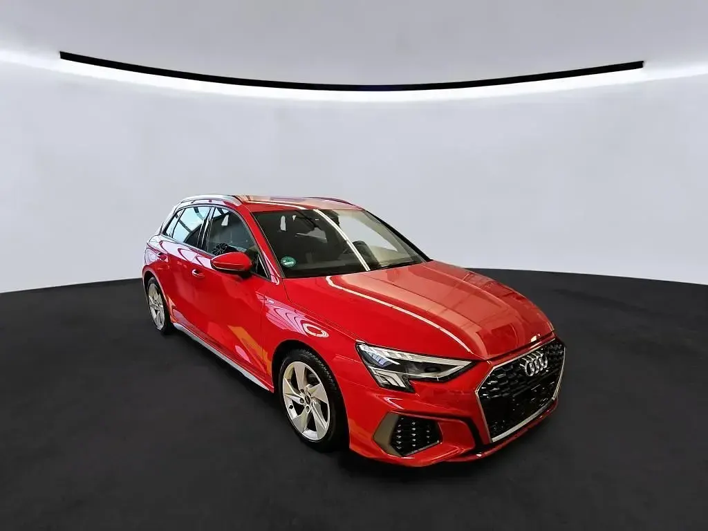 Gebraucht Audi A3 S-Line 150 PS (110 kW) 2021 Tangorot metallic Limousine