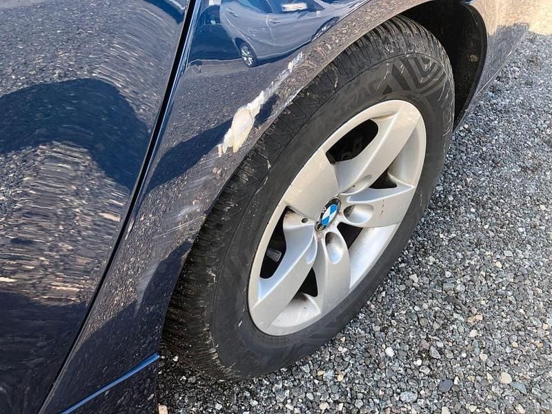 Gebraucht BMW 525 Shadowline 197 PS (144 kW) 2009 Blau Kombi