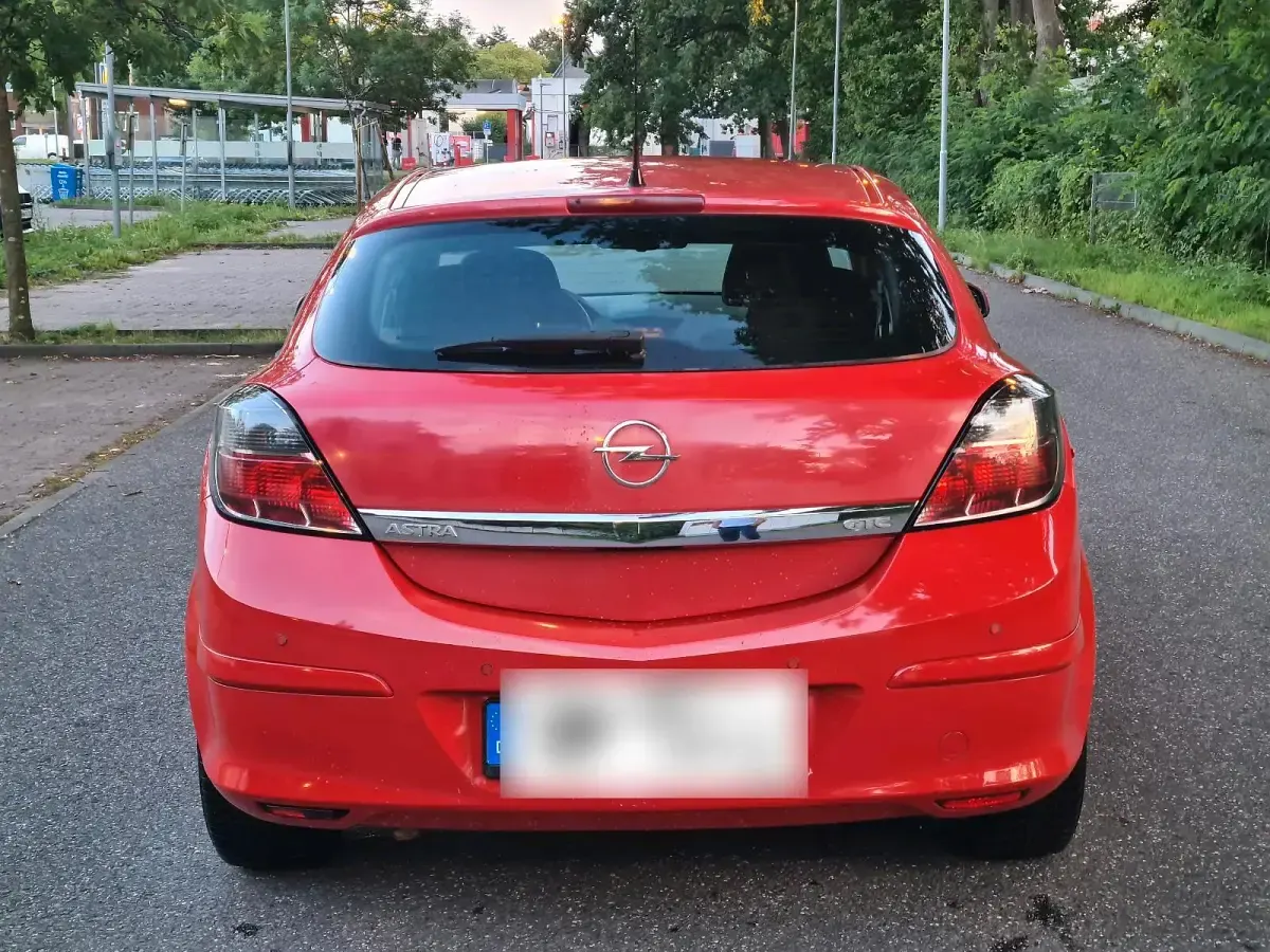 Gebraucht Opel Astra GTC 105 PS (77 kW) 2005 Rot Coupé
