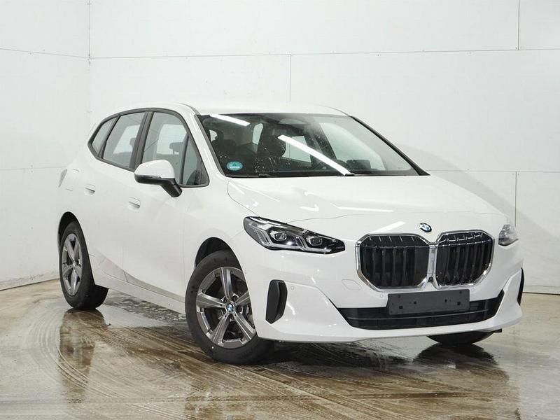 Gebraucht BMW 218 Active Tourer Performance 150 PS (110 kW) 2024 Weiß Van / Kleinbus