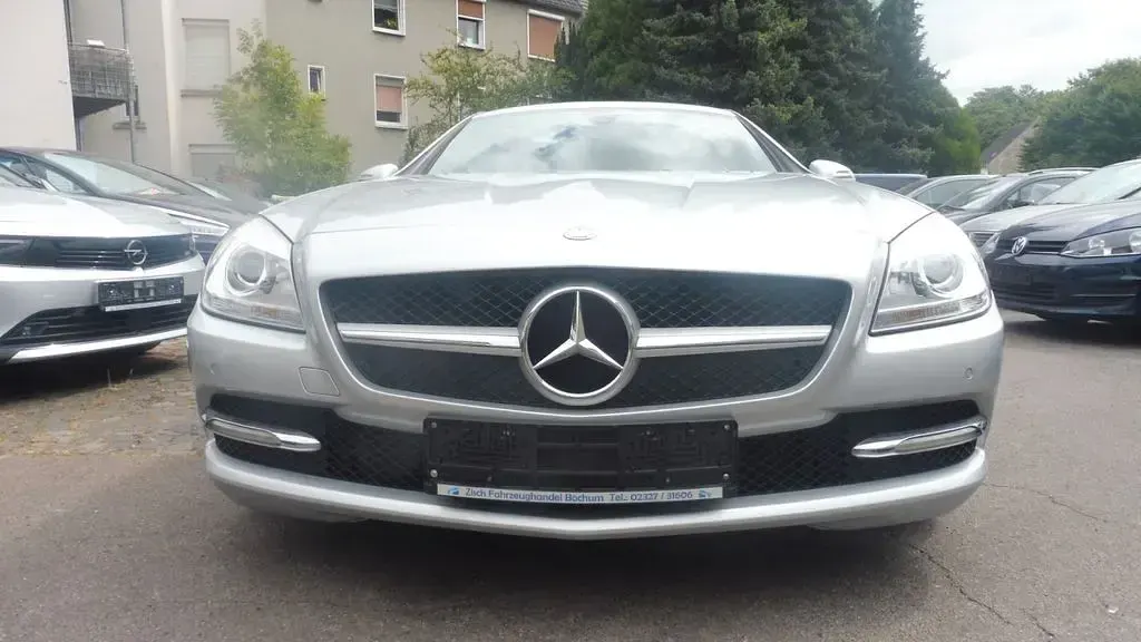 Gebraucht Mercedes SLK250 204 PS (150 kW) 2011 Silber Cabrio