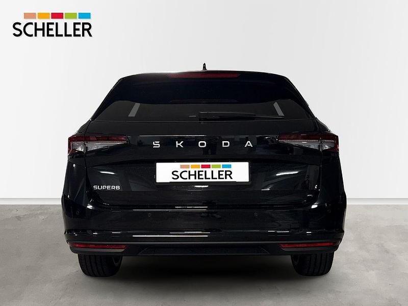 Neu Skoda Superb Selection 150 PS (110 kW) 2025 Schwarz Kombi