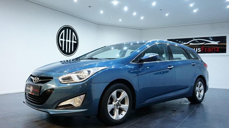 Gebraucht Hyundai i40 136 PS (100 kW) 2014 Blau Kombi