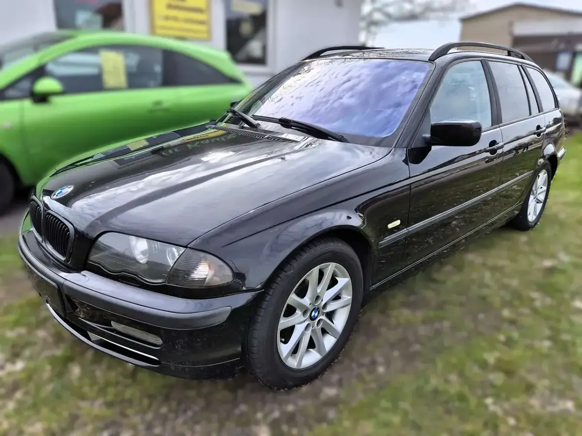 Gebraucht BMW 320 170 PS (125 kW) 2001 Schwarz Kombi