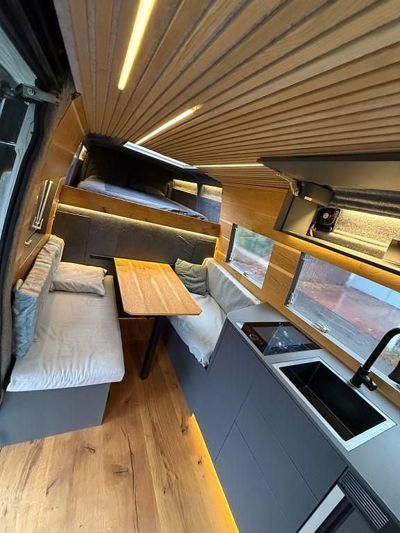 Gebraucht Iveco Daily 160 PS (117 kW) 2018 Weiß Van / Kleinbus