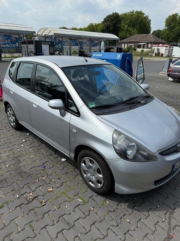 Grau Gebraucht 2007 Honda Jazz Kleinwagen | 2.499 € (Fairer Preis) - Bild 1/4
