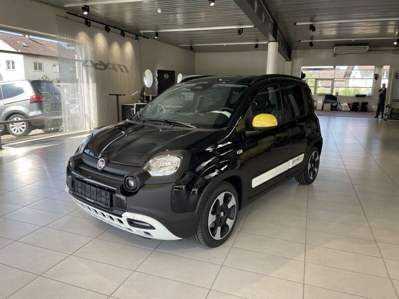 Schwarz Gebraucht 2022 Fiat Panda Cross Cross Kleinwagen | 18.700 € - Bild 1/4