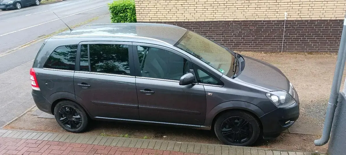 Gebraucht Opel Zafira 116 PS (85 kW) 2010 Van / Kleinbus