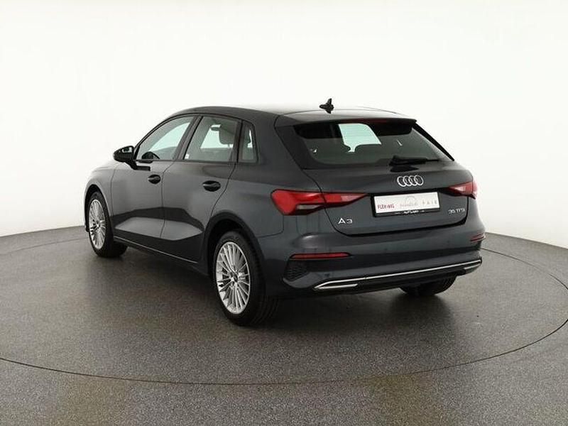 Gebraucht Audi A3 Comfort 150 PS (110 kW) 2022 Grau Limousine