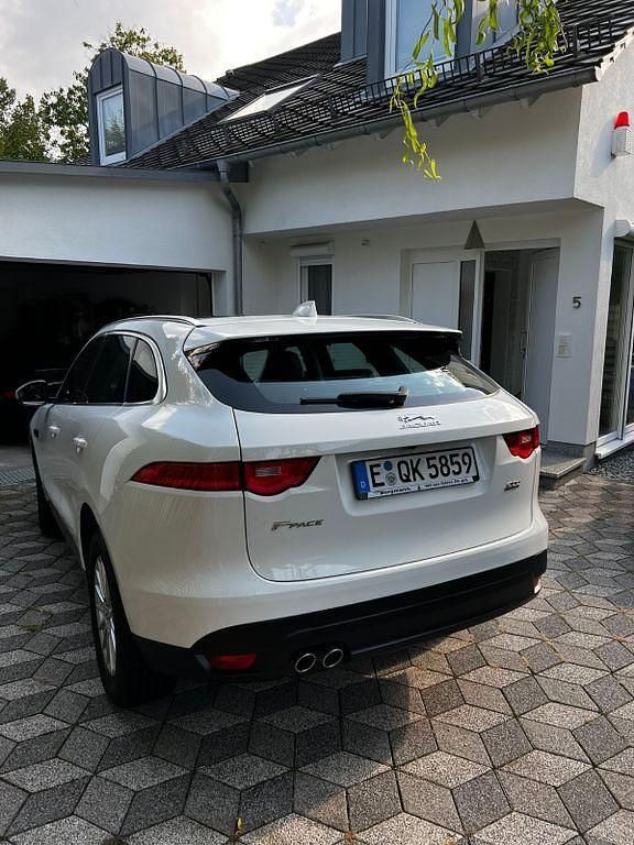 Gebraucht Jaguar F-Pace Prestige 179 PS (131 kW) 2018 Weiß SUV